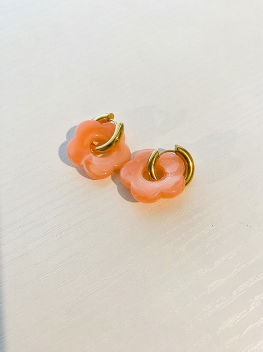 Peach Daisy Earrings